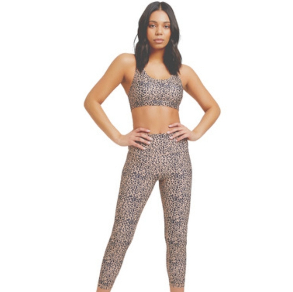 ALL FENIX NWOT medium high waisted cheetah print 7/8 brushed leggings